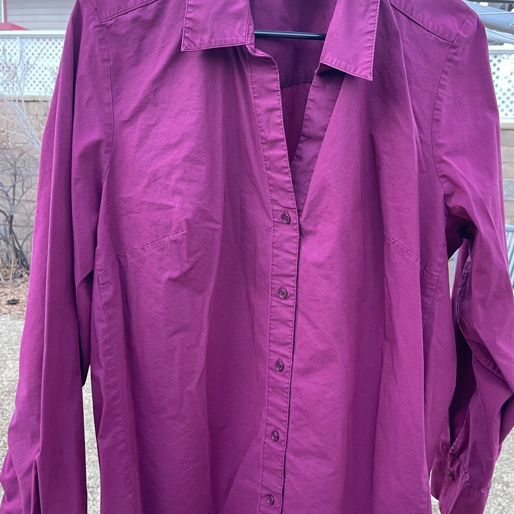 Lane Bryant long sleeve women’s dress shirt. Size 22.